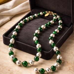 Elegant Green and Silver Swarovski Crystal Beaded Necklace